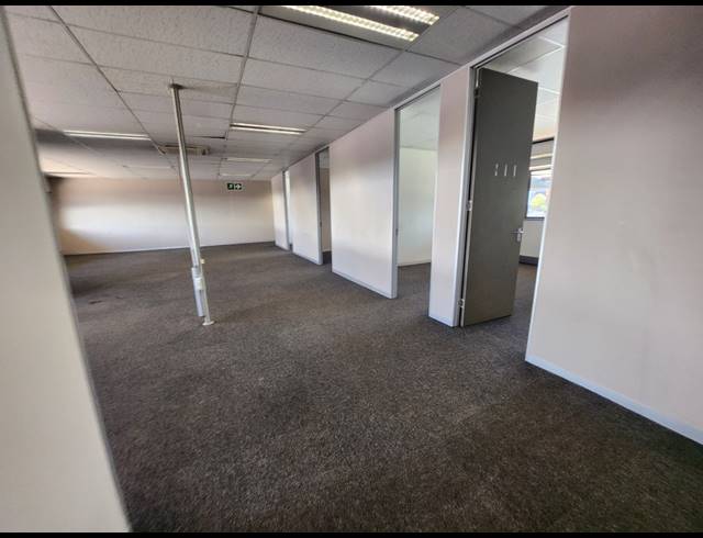 494M² OFFICE TO LET IN RANDJESPARK